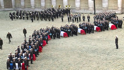 Hollande pays tribute to airmen killed in F-16 crash