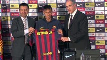 Bartomeu: ''Pagamos una factura política por el fichaje de Neymar''