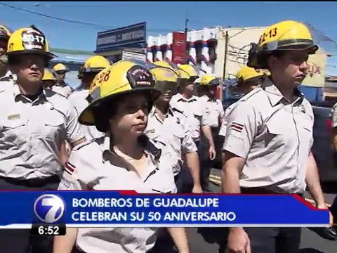 Estación de Bomberos de Guadalupe celebró con un desfile su 50 aniversario