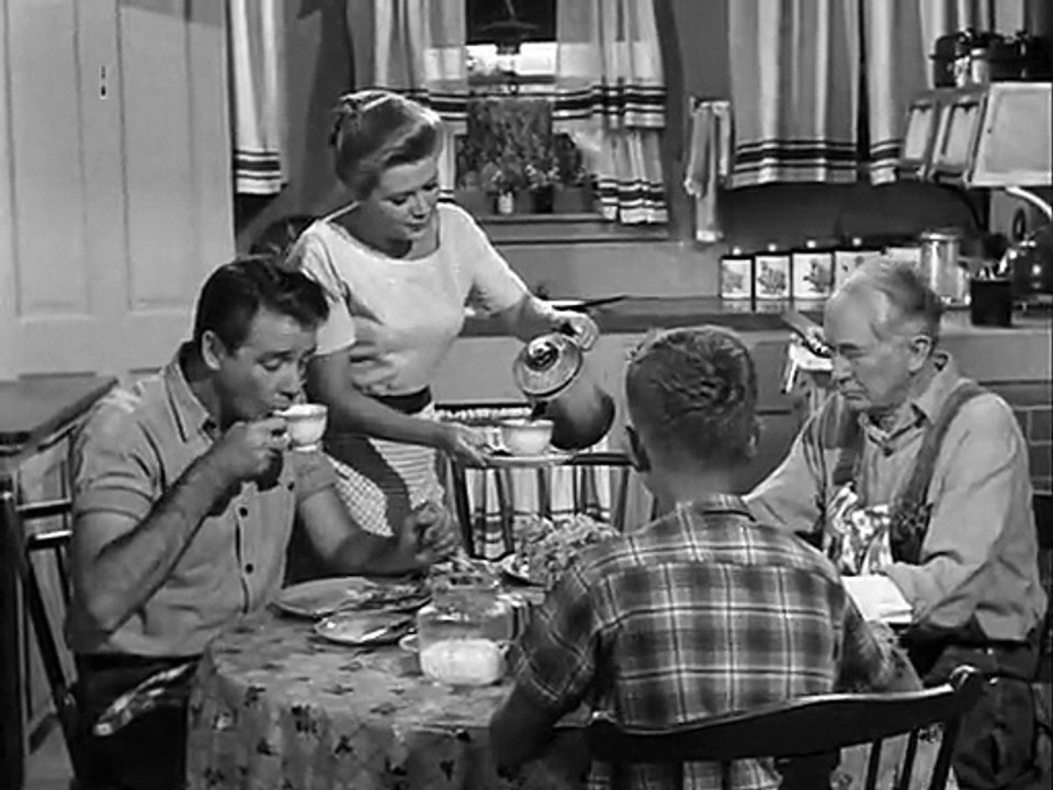 The Real Mccoys - S04E36 Hassie's European Trip