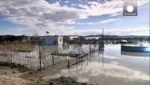 بهبود وضعیت آب وهوایی در آلبانی و مقدونیه پس از باران و سیل