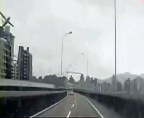 TransAsia plane crash on cam! _ Taipei _ 04 02 2015