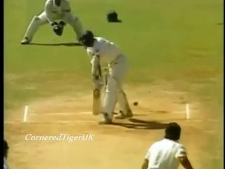 Wasim Akram Vs Rahul Dravid TWO MAGIC SPELLS - Great Contest