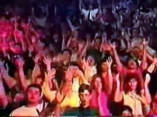 Benny Hinn - Girl get up from wheelchair - miracle