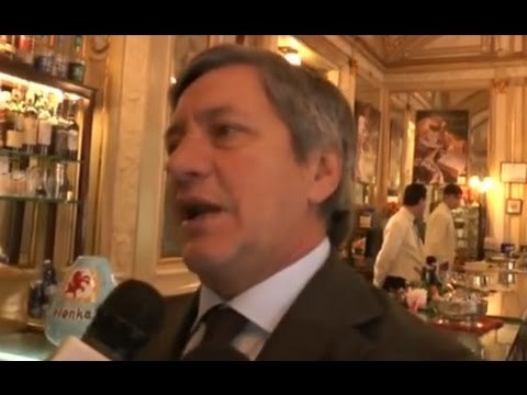 Napoli - Tentato furto al Bar Gambrinus: scoperto foro con miccia nei bagni (03.02.15)