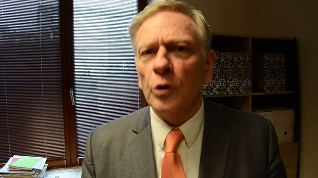 Le vice-président de la Région, Pierre de Saintignon, commente sa visite à Tioxide