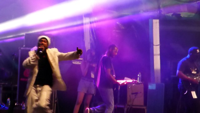 yaniss odua et artikal band moment ideal (live) rototom 2014