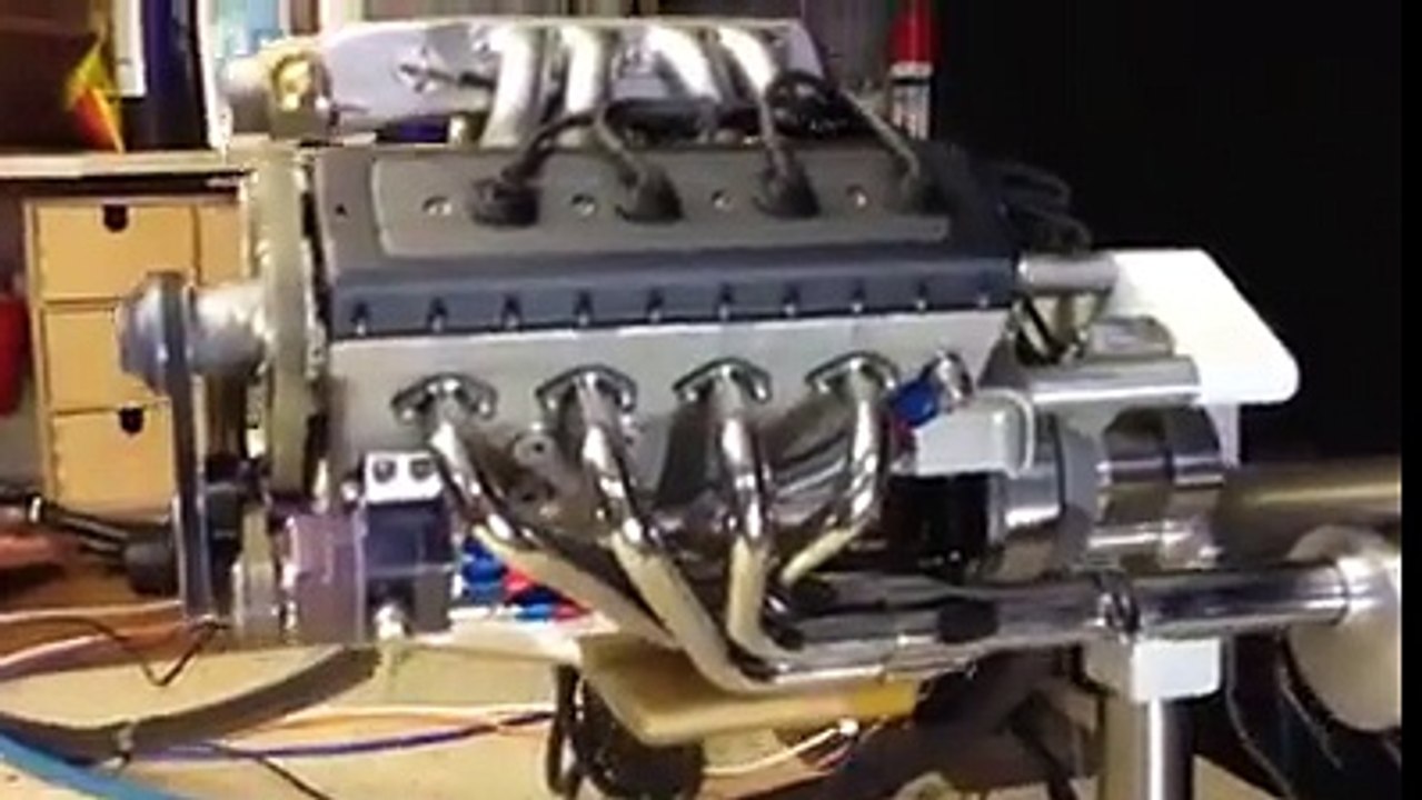 This Mini Engine is an Engineering Beauty