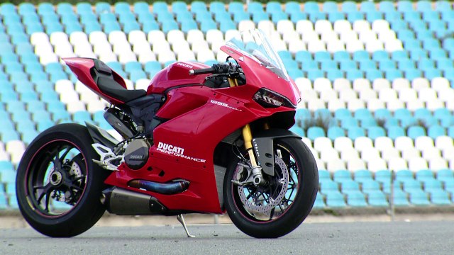 Vidéo essai moto nouveauté 2015 : Ducati 1299 Panigale S