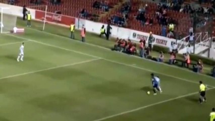 Ronaldinho fantastique petit-pont (Coupe du Mexique 2015)