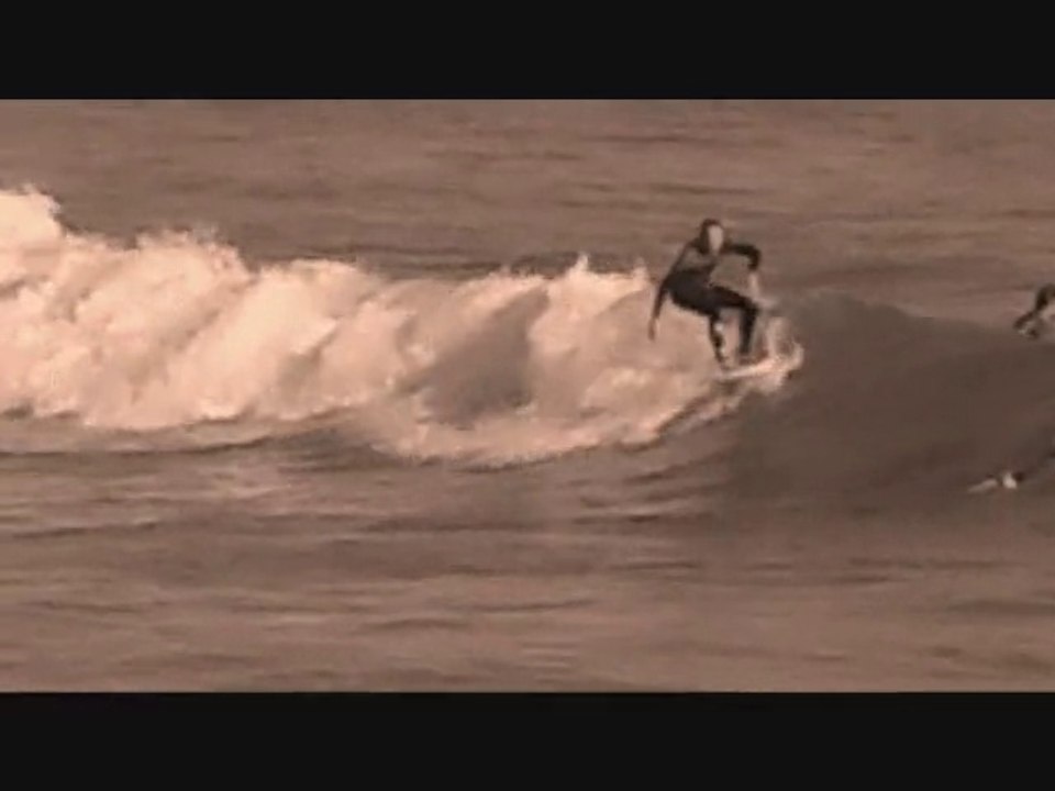 Surf session : De belles vagues en France – sport et images spectaculaires