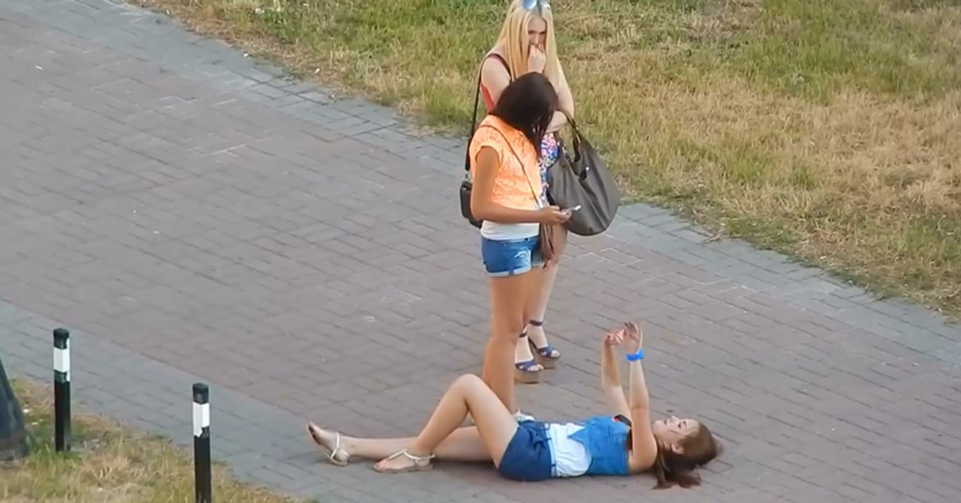 Bu Rus Kızları Bazen Çok ilginç Olabiliyor