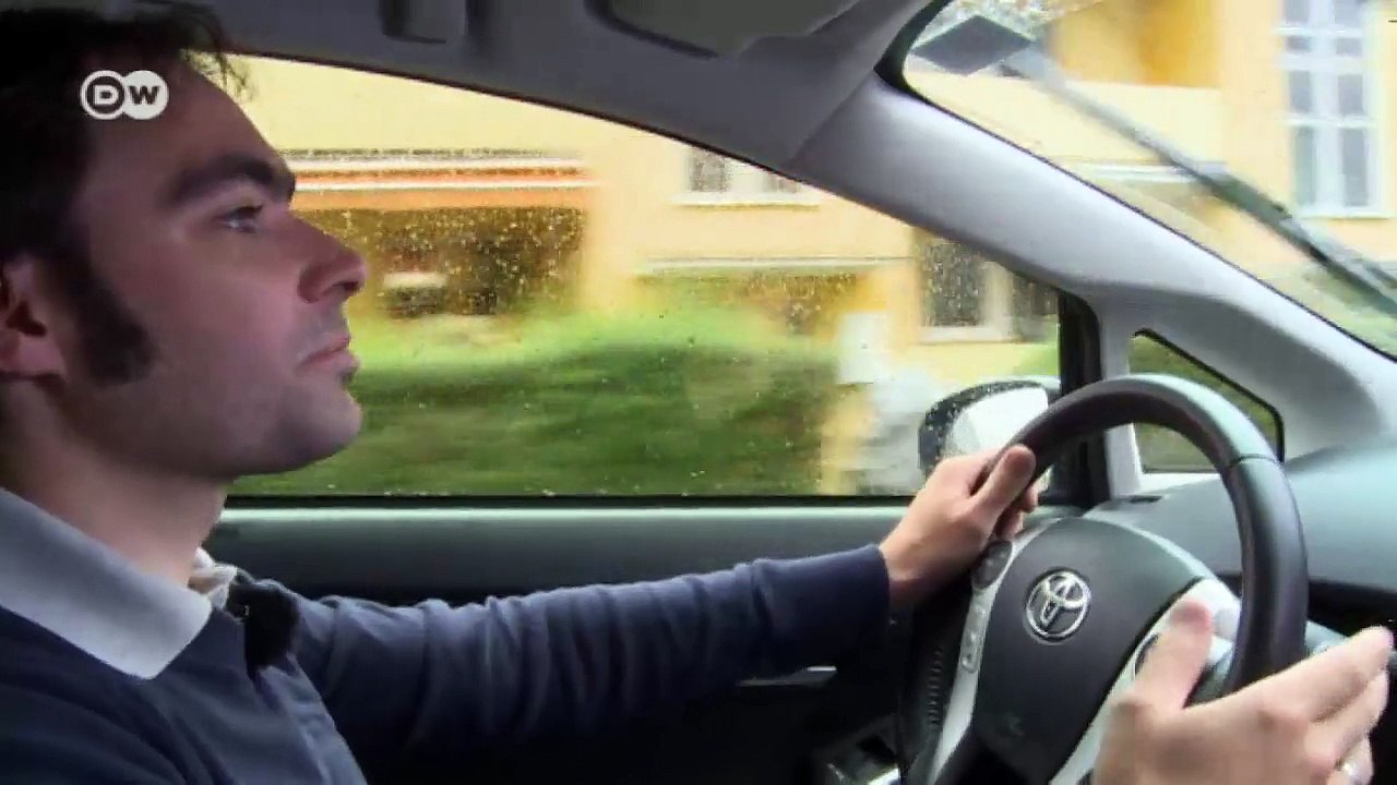 Umweltfreundlichstes Auto seiner Klasse - Toyota Prius Hybrid | Motor mobil