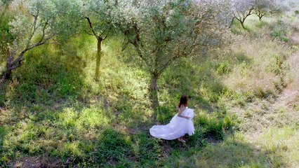 La actriz Natalie Portman es una novia fugitiva para Dior