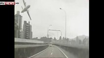 Taiwan Plane Crash- Passenger Jet Hits Bridge.3gp