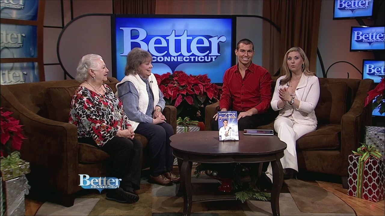 Speaking to the Dead: Psychic Medium Reconnects Two Women with Deceased Relatives