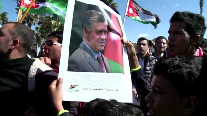Des centaines de Jordaniens accueillent le roi Abdallah II