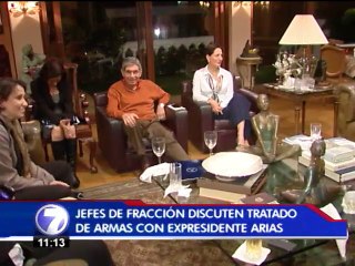 Oscar Arias se reúne con jefes de fracción para pedir ratificación de Tratado de Armas