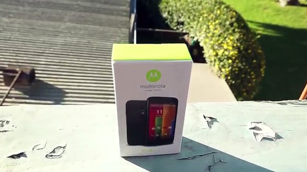 Moto G Unboxing and Hands On Review - iGyaan
