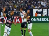 Paolo Guerrero fue expulsado en la Copa Libertadores por agredir a rival (VIDEO)