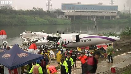 BBC News - Taiwan plane crash- Teams search for 12 missing people