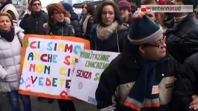 TG 04.02.15 Protesta delle associazioni delle famiglie con disabili