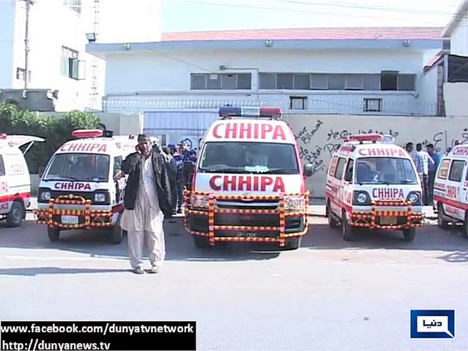 Dunya News - Two policemen, two robbers killed in exchange of fire in Karachi