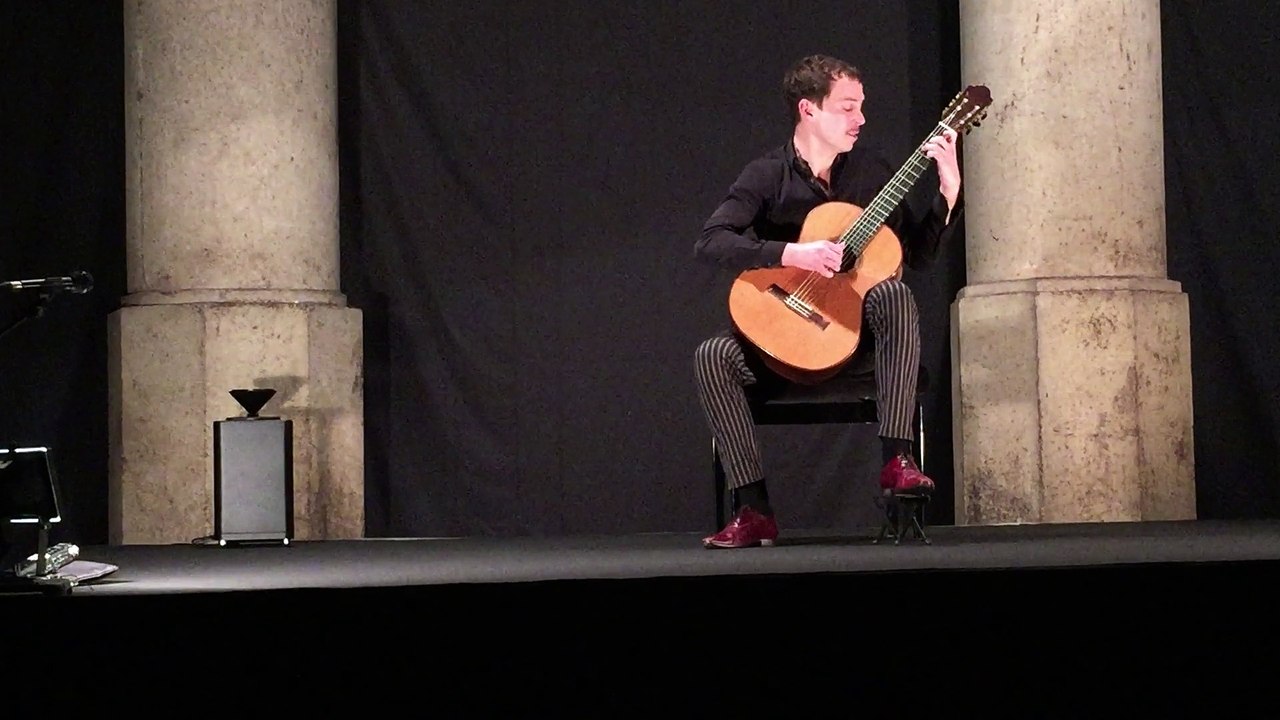 Un guitariste virtuose enregistre son album au Château Lafite Rothschild