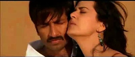 Neha Julka Hot Deep Navel Pressi Scene