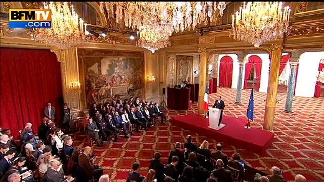 Hollande sur le FN: Tous les partis adhèrent-ils aux valeurs de la République? Non