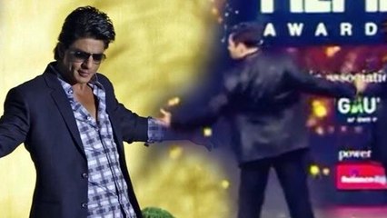 Watch: Salman Copies Shah Rukh's Signature Pose At Awards Night