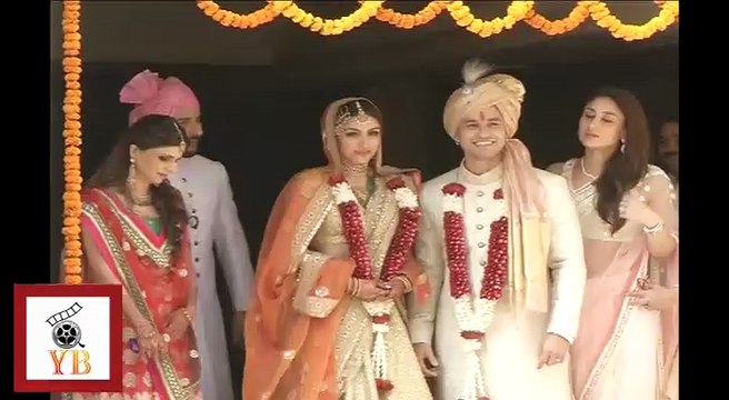 Saif Kareena Soha Kunal Khemu Sharmila Tagore At Soha Kunal Wedding Must Watch Video