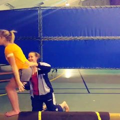 Charlotte et Lucie - Flip poutre apprentissage