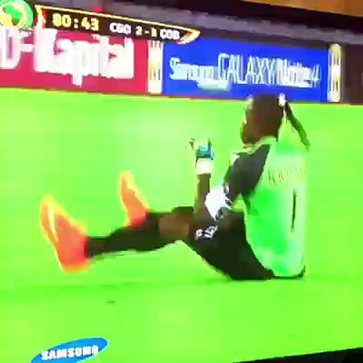 DR Congo goalkeeper Robert Kidiaba goal celebration is brilliant