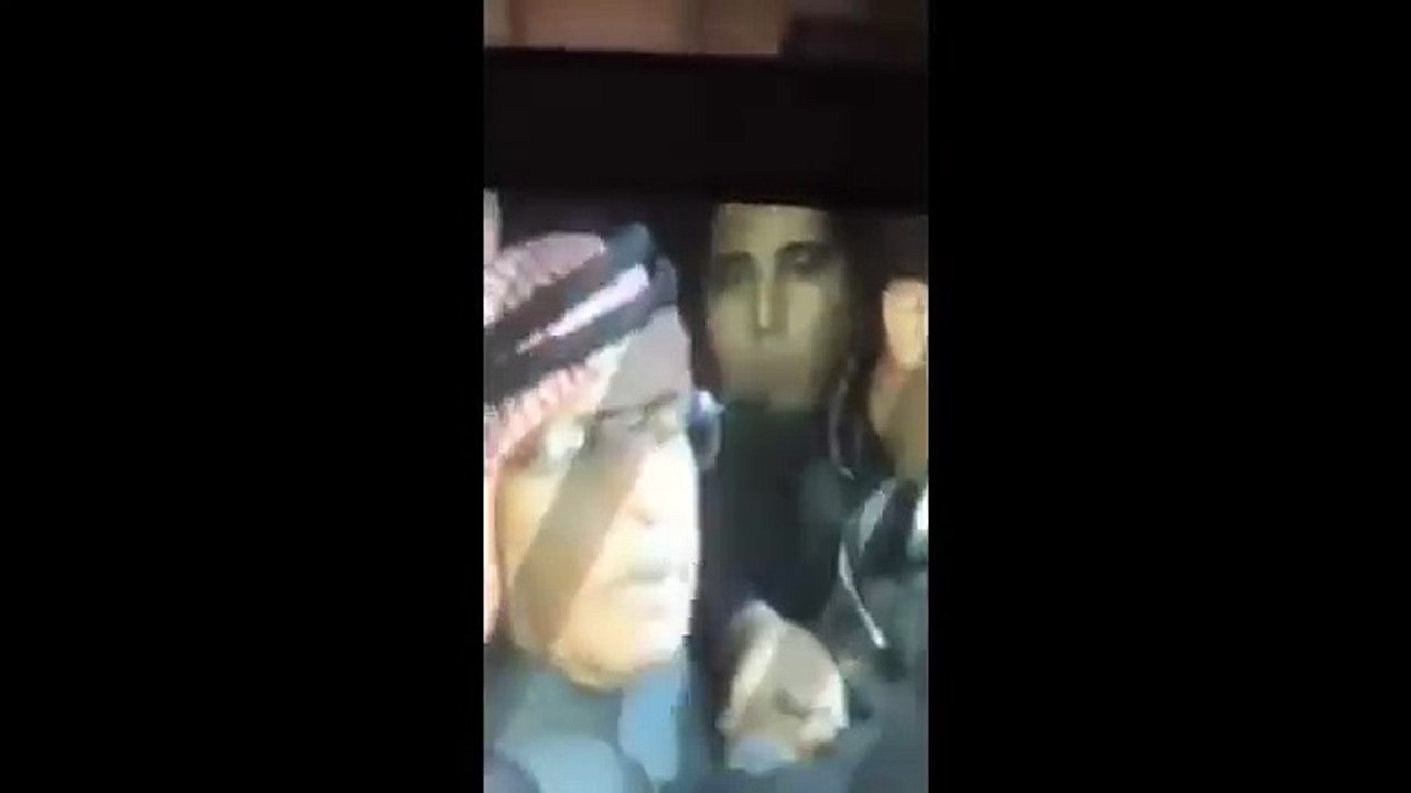 والد معاذ الكساسبة مريم المنصوري قائدة طائرة حربية اماراتية هي من قصفت طائرة ابني معاذ و ليس داعش