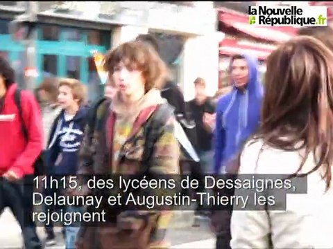 Un bon millier de lycéens dans la rue à Blois contre la réforme des retraites