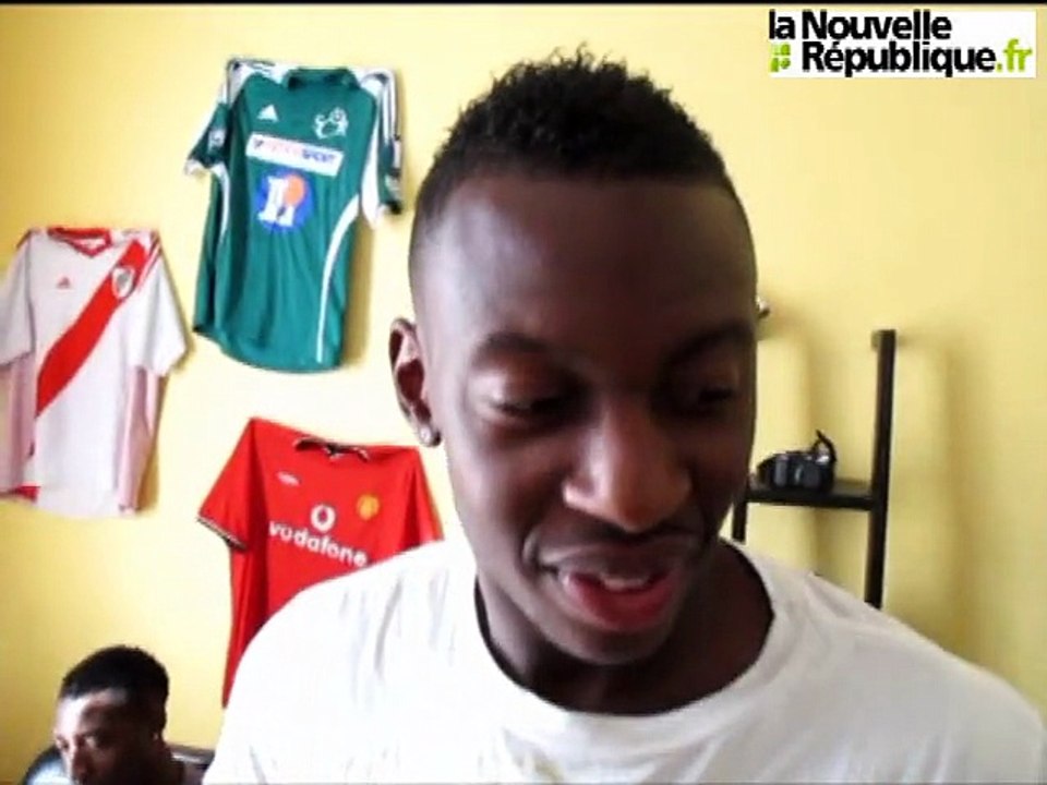 PES  2011 : le test par deux joueurs du Tours FC LE BETISIER !