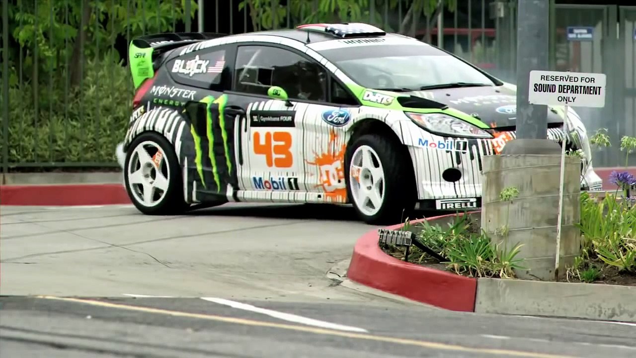 KEN_BLOCK_S_GYMKHANA_4_-_THE_HOLLYWOOD_MEGA-CLIP