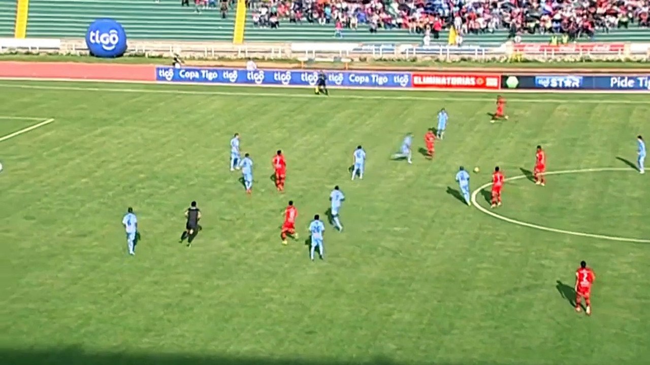 Bolivien: Ex-Real-Star trifft aus 50 Metern