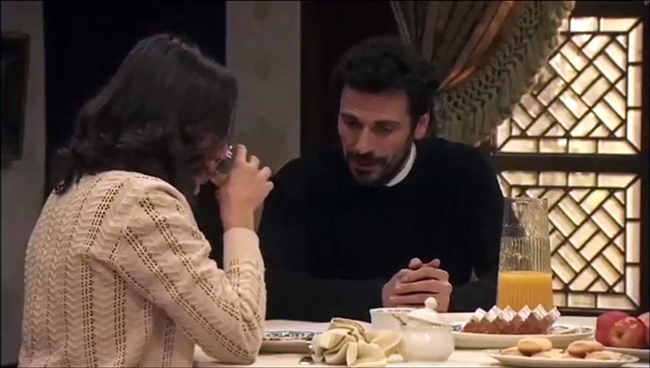 Conrado siente que sobra en Jaral cuando llega Lucas para estudiar con Aurora