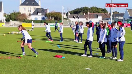 Football féminin. L’équipe des USA  à l’entrainement à Quiberon