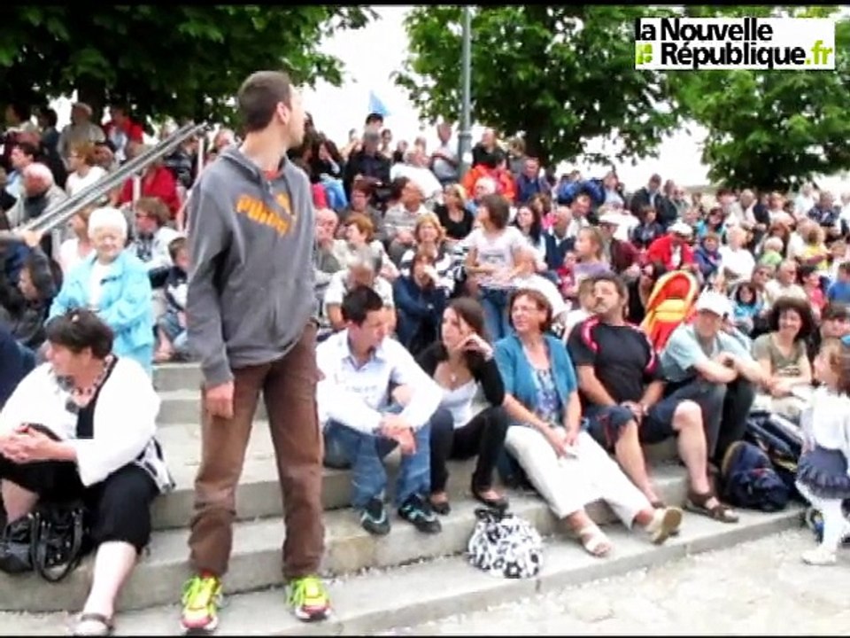 Les cavalcades attirent la foule à Parthenay