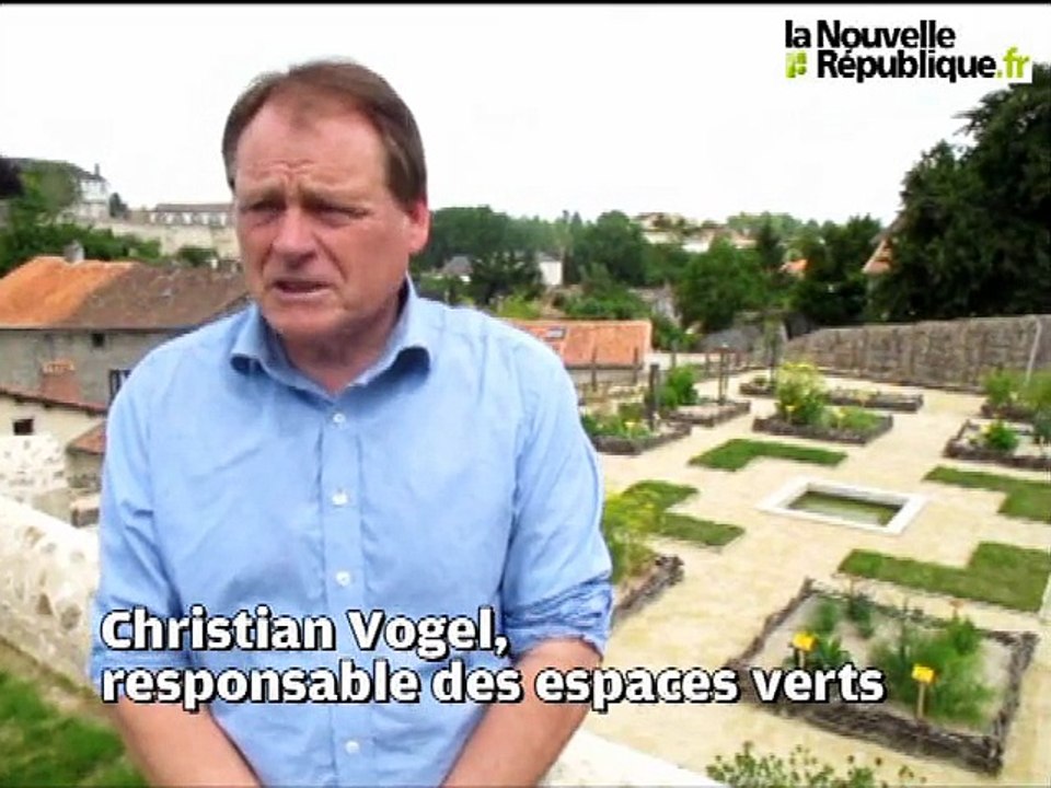 Ouverture d'un jardin médiéval à Parthenay