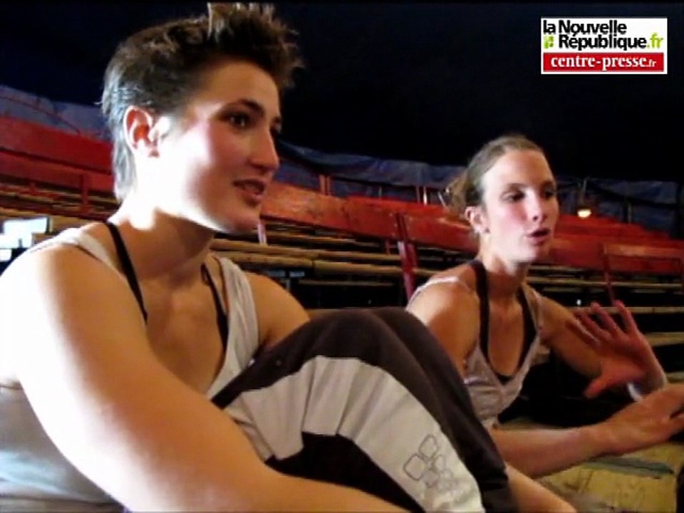 Châtellerault: duo de duos à l'école de cirque