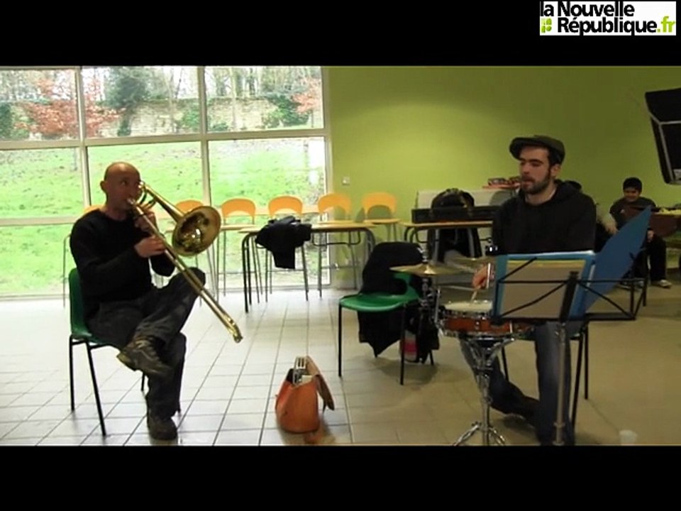 La fanfare le Snob entre au collège