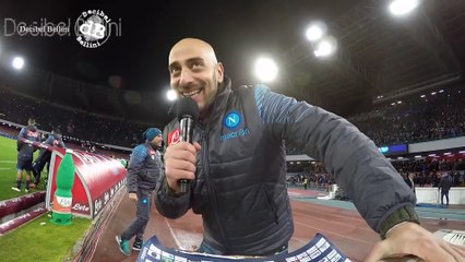 Le speaker de Naples hystérique après le but d'Higuain "HI-GUA-IN" (Naples vs. Inter Milan)