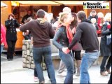 Bressuire : flash mob salsa place Notre-Dame