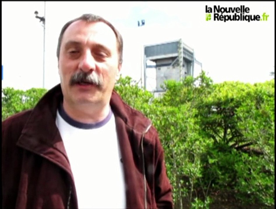 Dans l'aire des faucons pèlerins à la centrale de Saint-Laurent