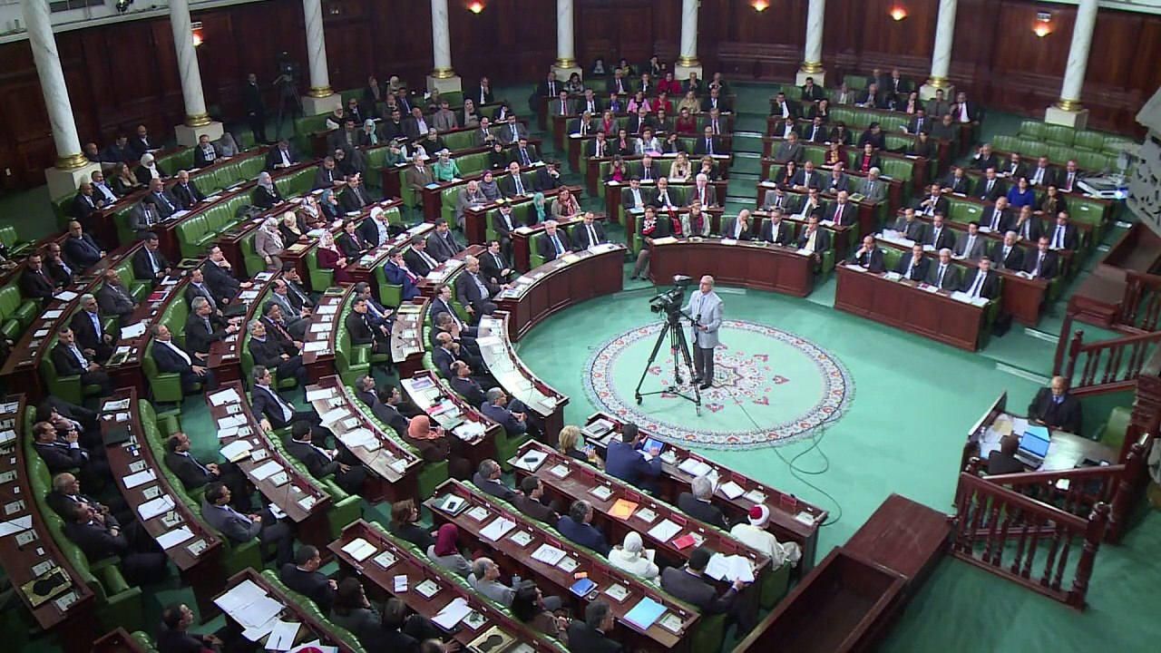 Tunisia parliament endorses historic coalition government