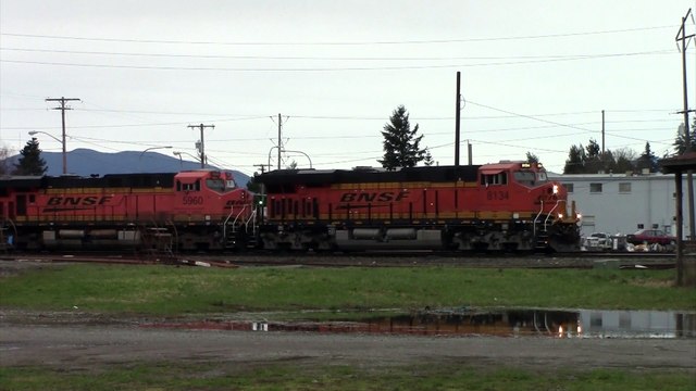 BNSF Oil Train at Burlington, WA